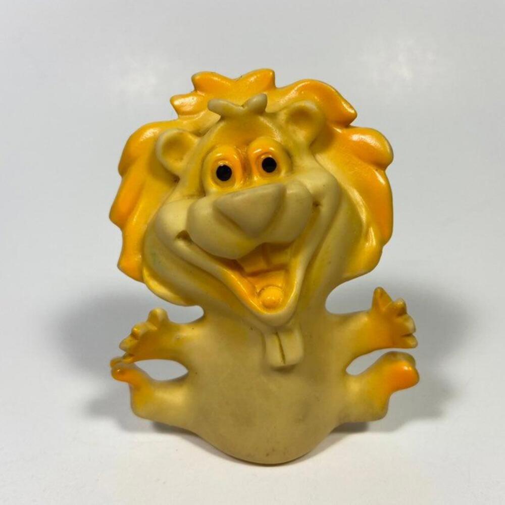 2.75" 1970s Crest Toothpaste Zoo Animal Lion Finger Puppet (Made In Japan)
